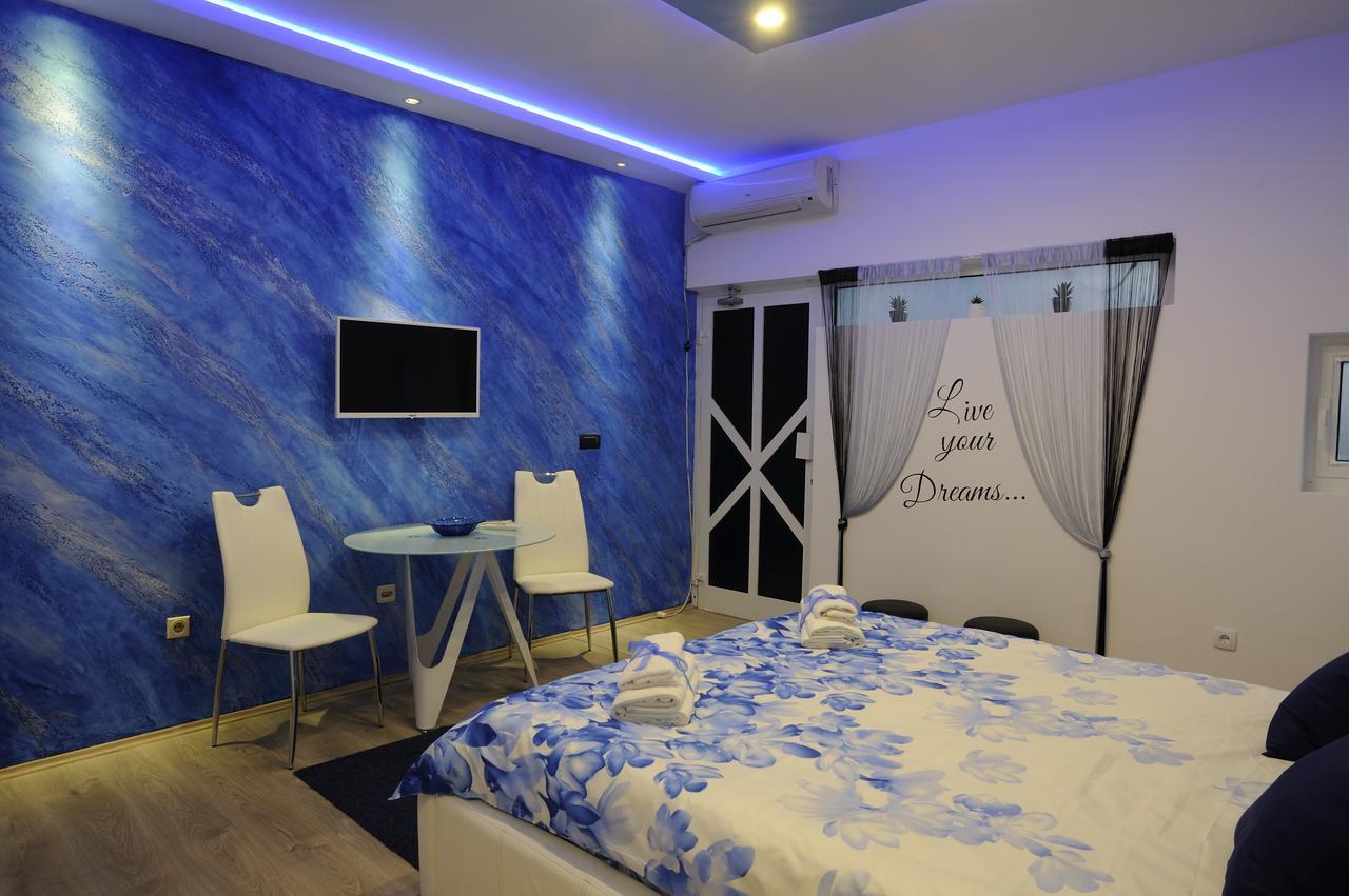 Apartment Rinaldi Lux Belgrado Exterior foto