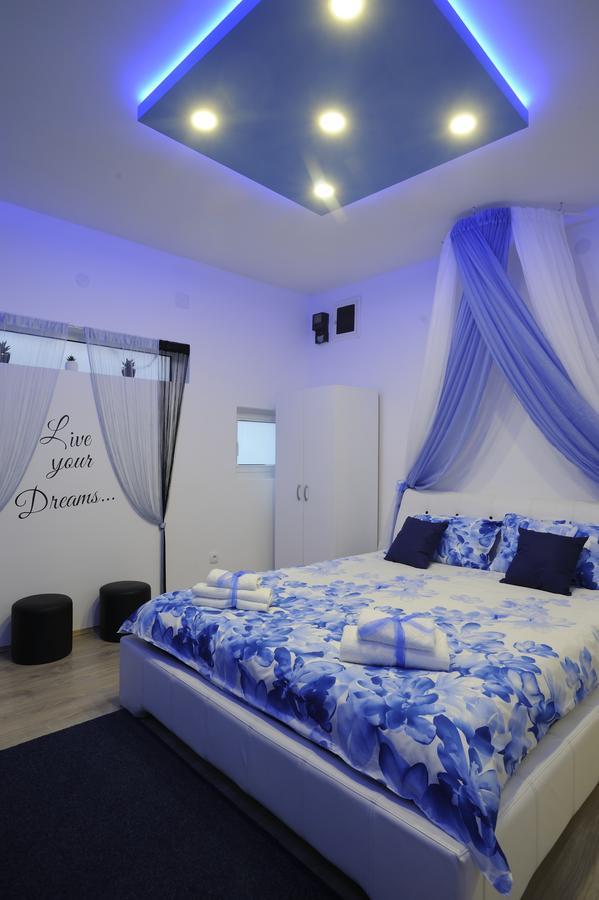 Apartment Rinaldi Lux Belgrado Exterior foto
